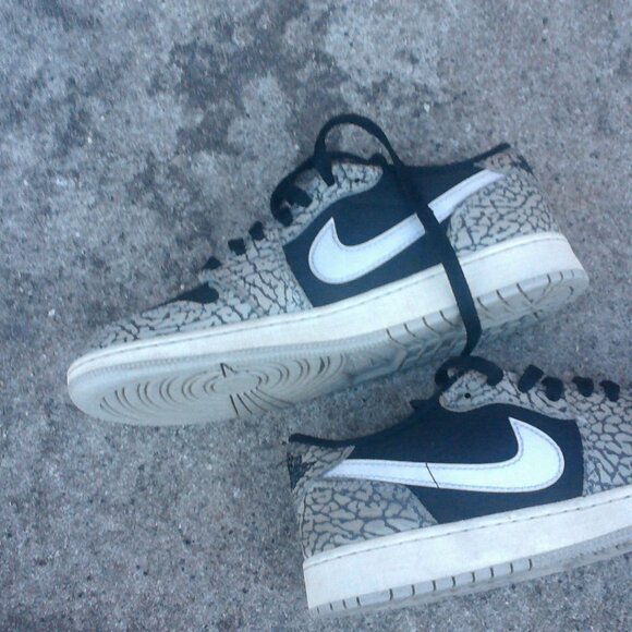 Jordan 1 Og low cement size 7 - Picture 3 of 6